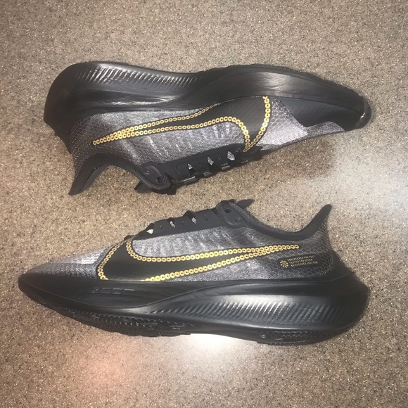 🆕Nike Zoom Gravity “Glam Dunk” Metallic Sneakers - Picture 3 of 12